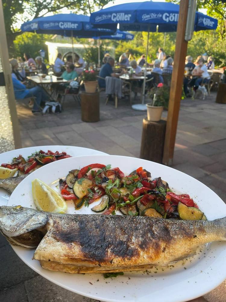 Fischteller auf der Terrasse im OzeanGrill